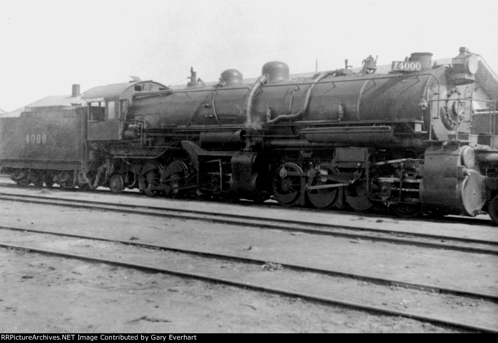 SP 2-8-8-2 #4000 - Southern Pacific